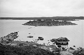 Dùn Anlaimh and Loch Nan Cinneachan (photo, c.1905)