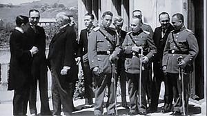 El General Martinez Con Su Gabinete Presidencial