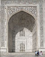 Facade of Taj Mahal (4718894898)