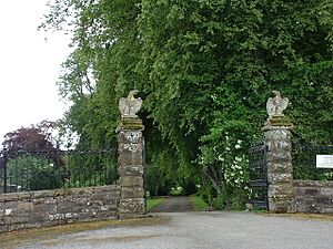 Foulis Castle gateway - geograph.org.uk - 207613