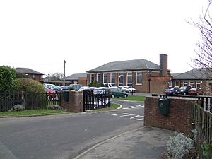 Huntcliff Secondary School - geograph.org.uk - 339352