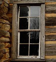 John-Oliver-Cabin-window,-detail