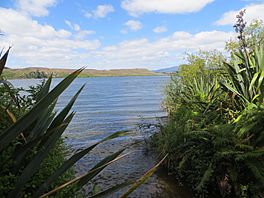 Lake Maraetai.jpg