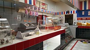 Lloyd Center, January 2022 - 06