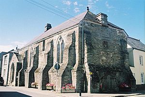 Lostwithiel - the Guildhall - geograph.org.uk - 571361