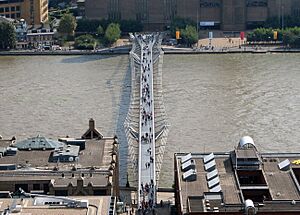 Millennium Bridge 01
