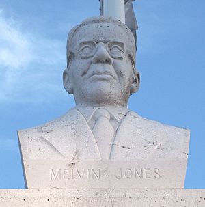 Monumento a Melvin Jones (Madrid) 02