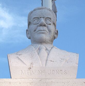 Monumento a Melvin Jones (Madrid) 02