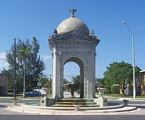 North Miami FL Fulford by the Sea Entrance01