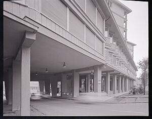 Paolo Monti - Servizio fotografico (Genova, 1964) - BEIC 6338581