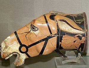 Rhyton en forme de tête d'équidé01