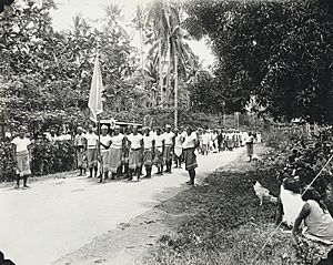 Tamasese funeral - Samoa 1930 - to the right is Faumuina chief with single stripe - AJ Tattersall