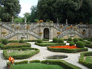 Villa torrigiani di lucca, scalinata