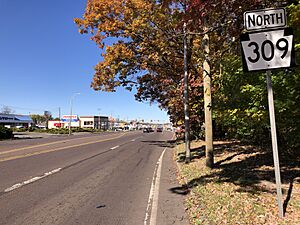2022-10-29 13 09 00 View north along Pennsylvania State Route 309 (West End Boulevard) just north of Mill Road in Quakertown, Bucks County, Pennsylvania