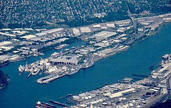 Aerial view of Swan Island in Portland, Oregon, from west in June 2018.jpg