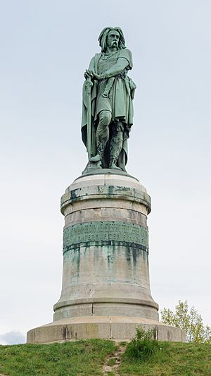 Alise-Sainte-Reine statue Vercingetorix par Millet