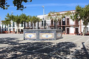 BA-Villanueva del Fresno-Plaza mayor.jpg