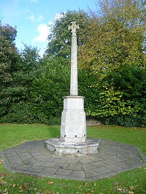 Banstead War Memorial (geograph 3732599)