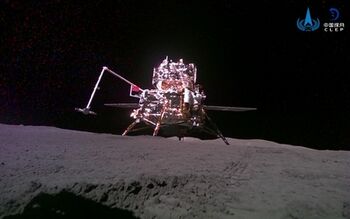 Chang'e 6 lander and ascender.jpg