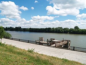 Dniester in Bender 01