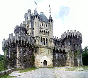 Fachada del castillo de Butrón
