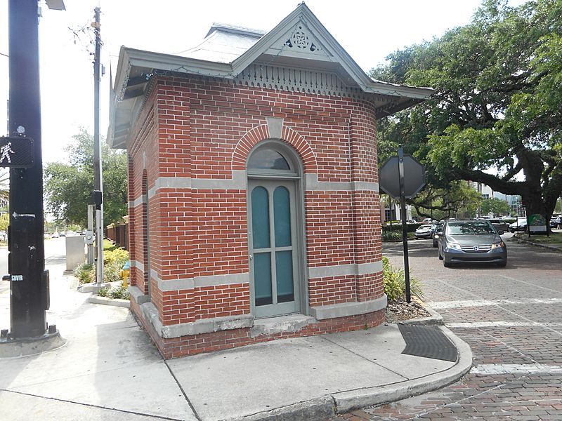 Gate at Henry B Plant Museum; Univ of Tampa-2