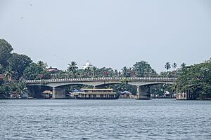 Houseboat Thevally Bridge Ashtamudi Kollam Mar22 R16 05860