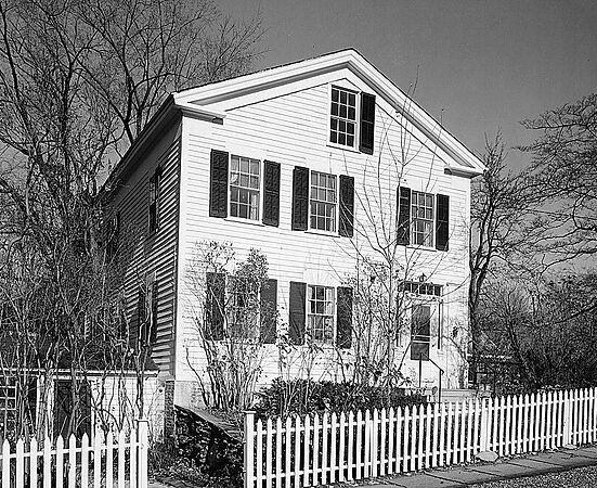 Julius Pike House, 62 Center Street, Southport (Fairfield County, Connecticut)