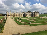 Kirby Hall, Northamptonshire (30722709875)