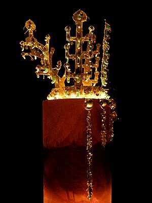 Korea-Silla kingdom-Gold crown from Hwangnam Daechong-No.191-01C