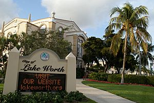 Lake Worth Florida City Hall 200612231634