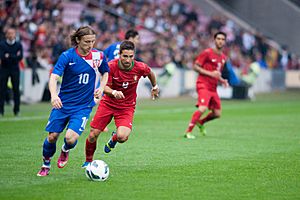 Luka Modric (L), João Moutinho (R) - Croatia vs. Portugal, 10th June 2013