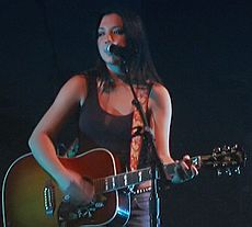 Michelle Branch in October 2003 mod