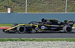 Niko Hulkenberg-Test Days 2018 Circuit Barcelona (1)