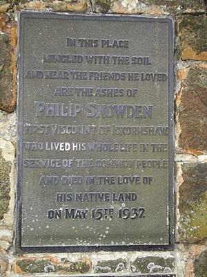 Plaque of the Philip Snowden cairn - geograph.org.uk - 2661115