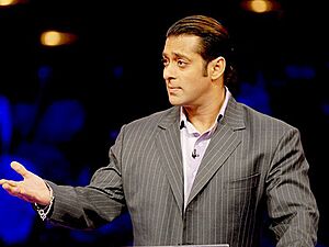 Salman’s Ponytail Fever At 10 Ka Dum