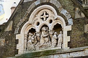 St Stephen's Church, Hampstead, King David sculpture