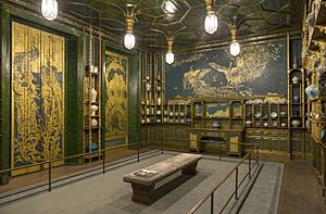 The Peacock Room (2)