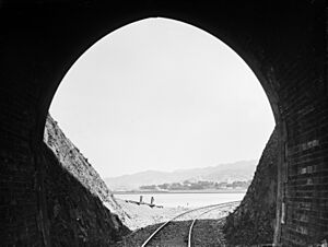 View of Thorndon, Wellington, from inside a railway tunnel in Kaiwharawhara, 1880s (3057507064)