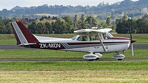 Air Auckland Cessna 172 ZK-MDV Ardmore