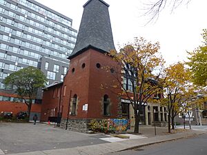 Alumnae Theatre, SW corner of Richmond and Berkeley, 2013 11 06 -d