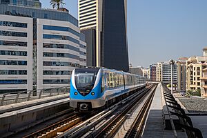 Dubai Blue Line stel 5112 to Creek (52765713036)