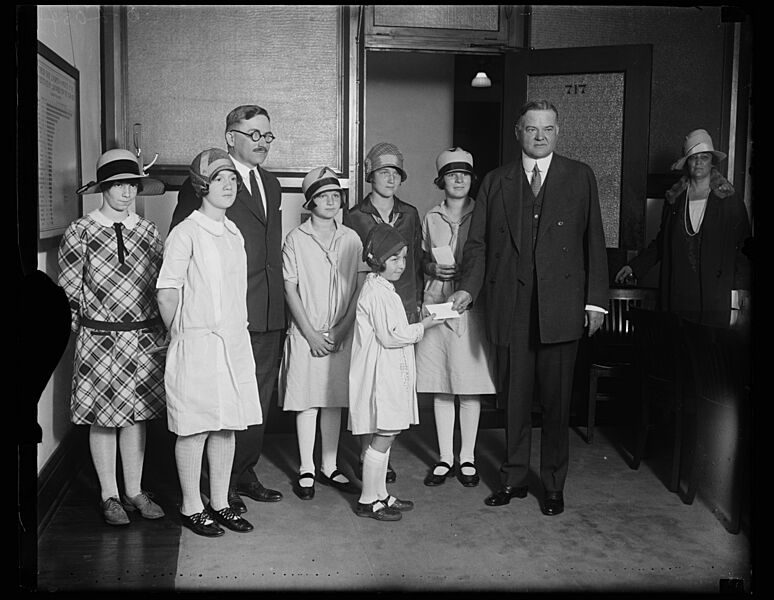 Herbert Hoover and group of children LCCN2016888419