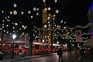 Maastricht, kerstverlichting 2014, Onze-Lieve-Vrouweplein04