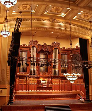 Melbourne Town Hall organ