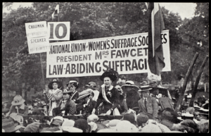 Millicent Fawcett durante il "Suffrage pilgrimage", Hyde Park, 1913