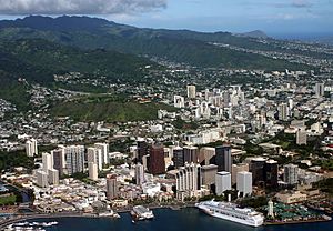 Oahu from the air 2004