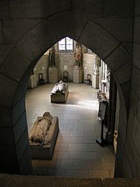 The cloisters, gothic chapel 01