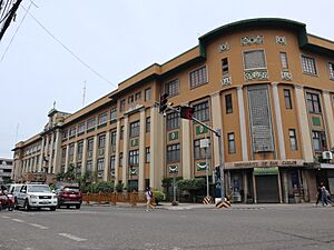 University of San Carlos corner view (Pantaleon Del Rosario, Cebu City; 09-05-2022)