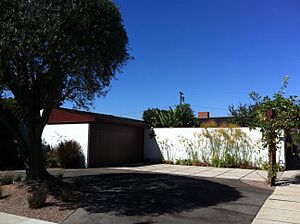 5551 La Pasada-Moore House